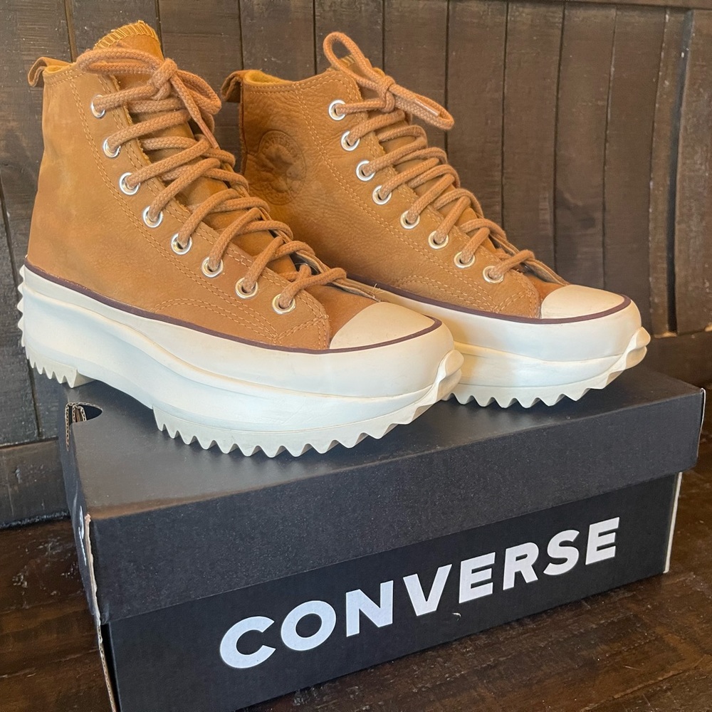 Converse Runstar Hike Color Wheat Size 8!  Worn 2x!